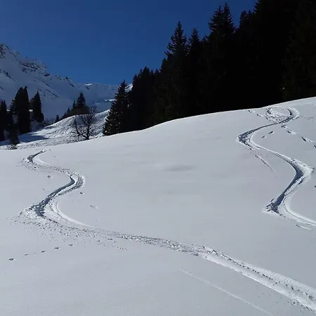 Jagdstueble * فيرتاخ